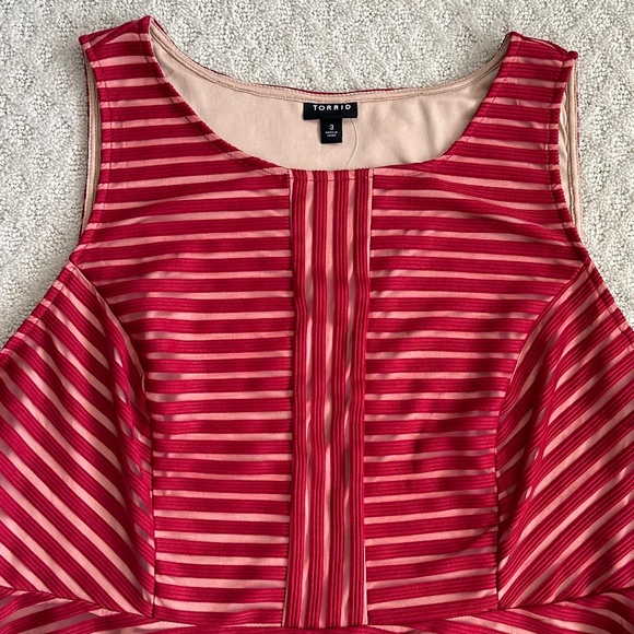 Torrid Shadow Stripe Peplum Top/Blouse Dark Red Size 3X NWT - Picture 4 of 15